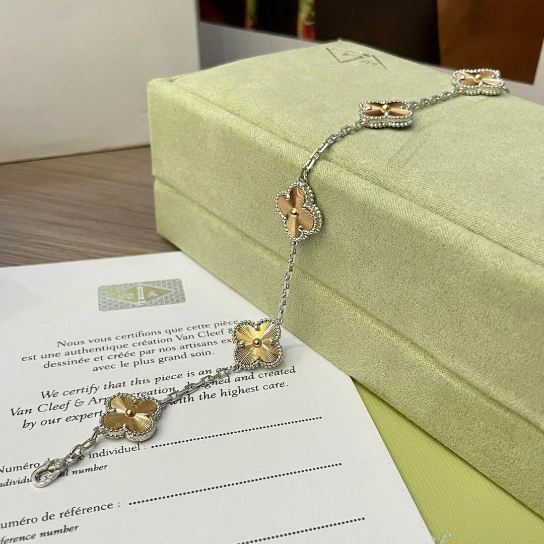 [Polaidi Jewelry]CLOVER 5 MOTIFS CHRISTMAS LIMITED EDITION BRACELET