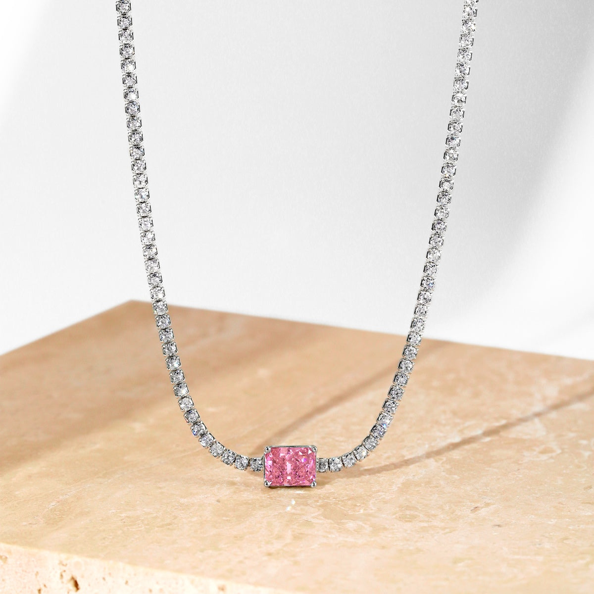 [Polaidi Jewelry]2.0 carat Ornate Emerald Cut Necklace