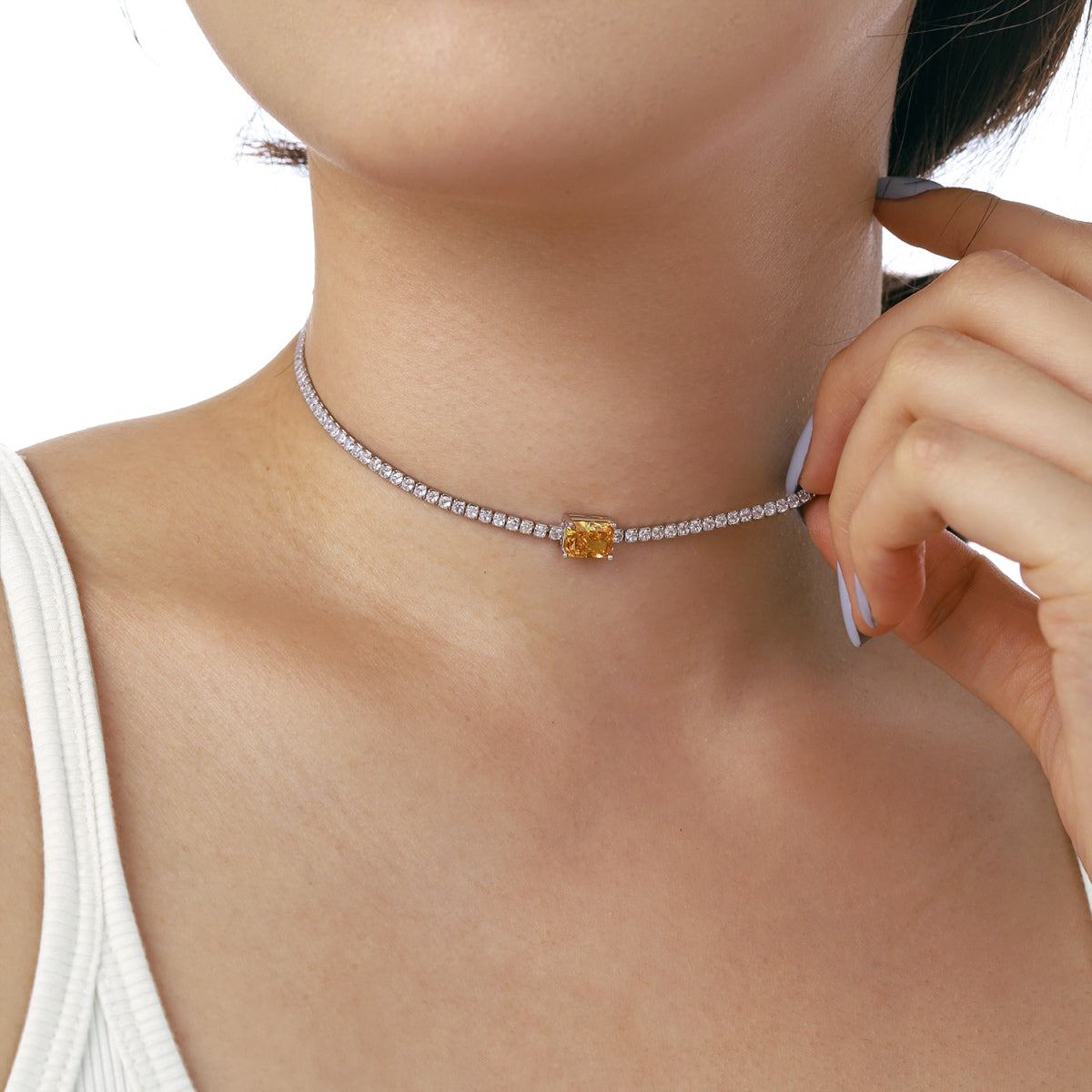 [Polaidi Jewelry]2.0 carat Ornate Emerald Cut Necklace