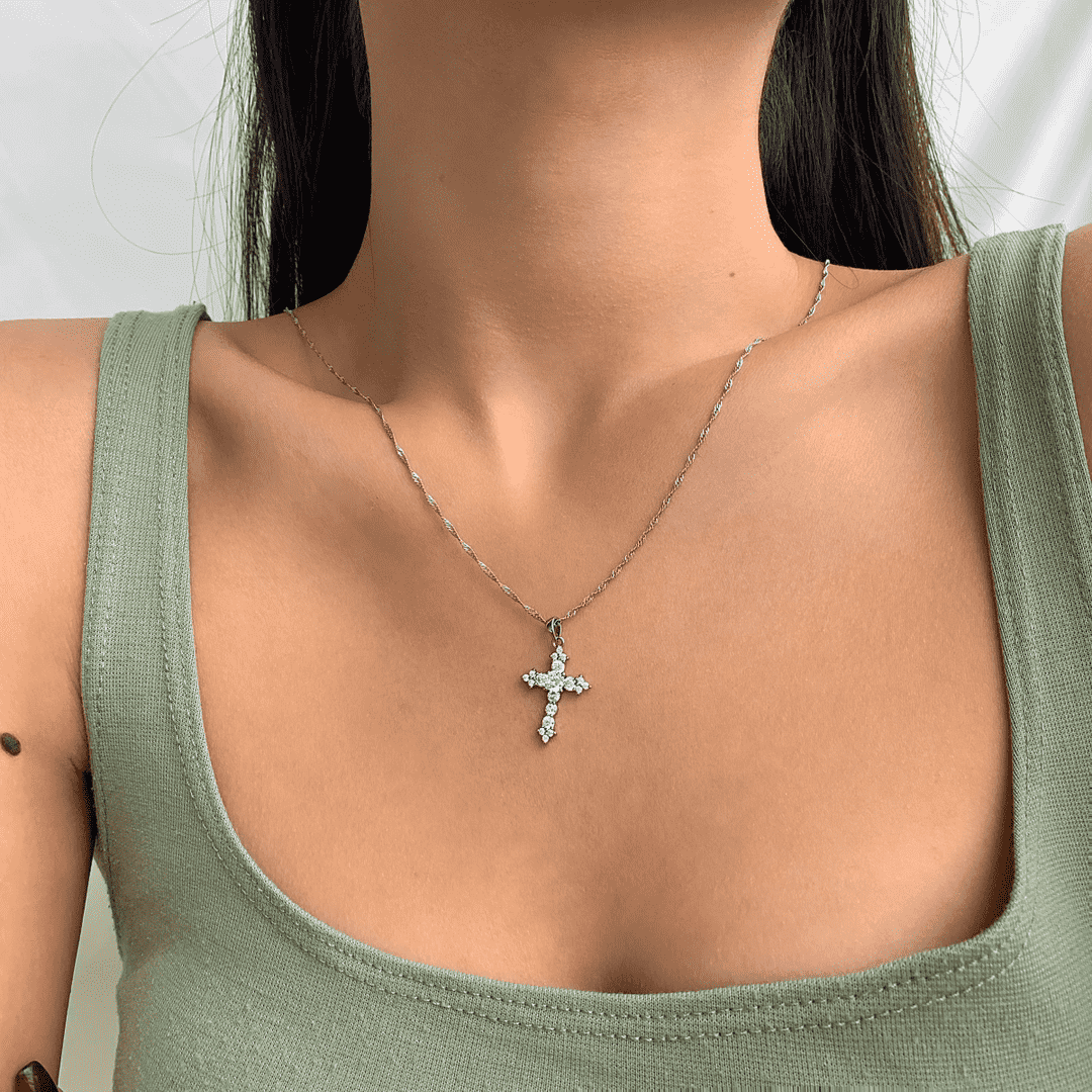 [Polaidi Jewelry]Delicate Cross Shape Necklace