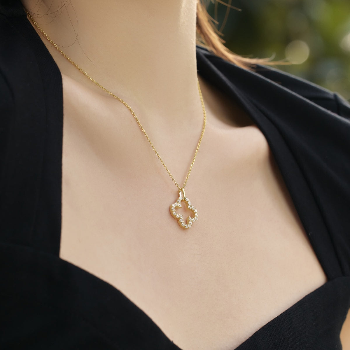 [Polaidi Jewelry]Four-Leaf Clover Hollow Design Exquisite Necklace