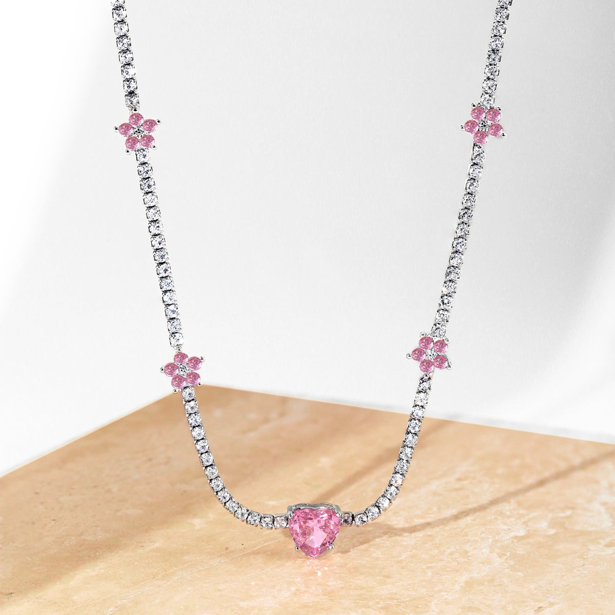 [Polaidi Jewelry]Dazzling Pink Heart Flower Necklace
