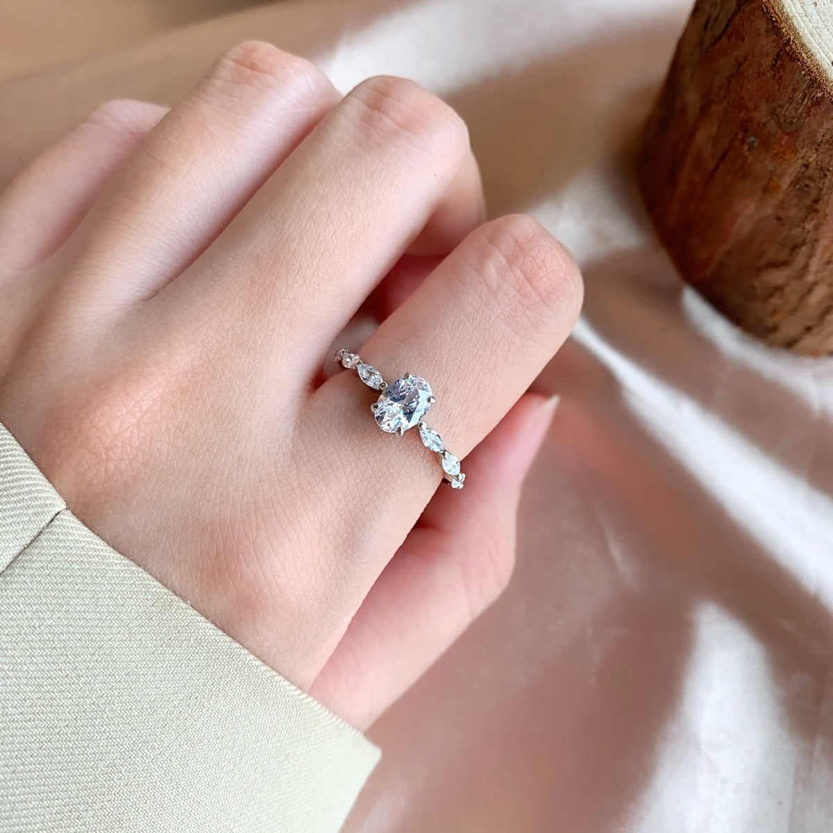 [Polaidi Jewelry]0.75 Carat Luxurious Vibrant Elongated Cushion Cut Daily Ring