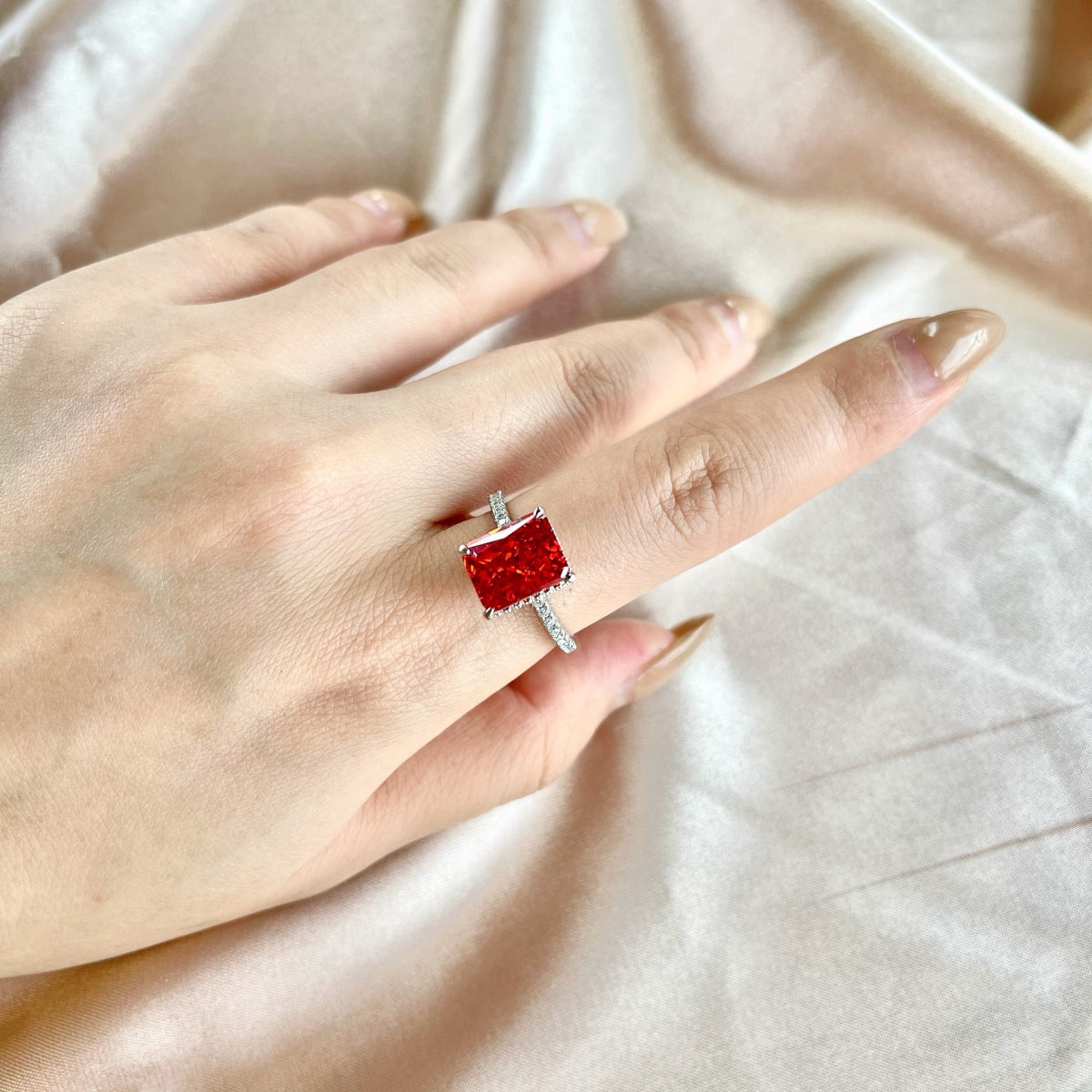 [Polaidi Jewelry]4.0 Carat Luxurious Engagement Ring