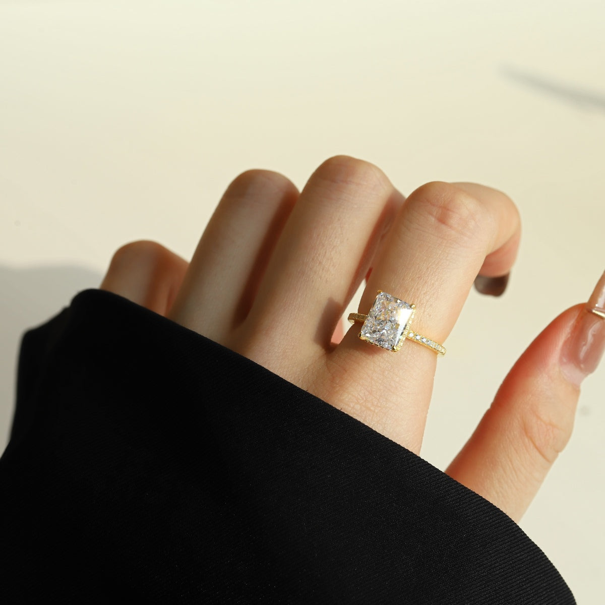 [Polaidi Jewelry]4.0 Carat Luxurious Engagement Ring