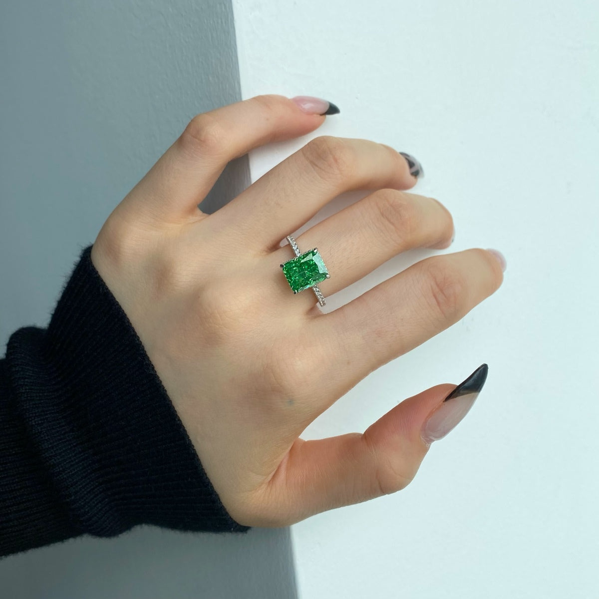 [Polaidi Jewelry]4.0 Carat Luxurious Engagement Ring