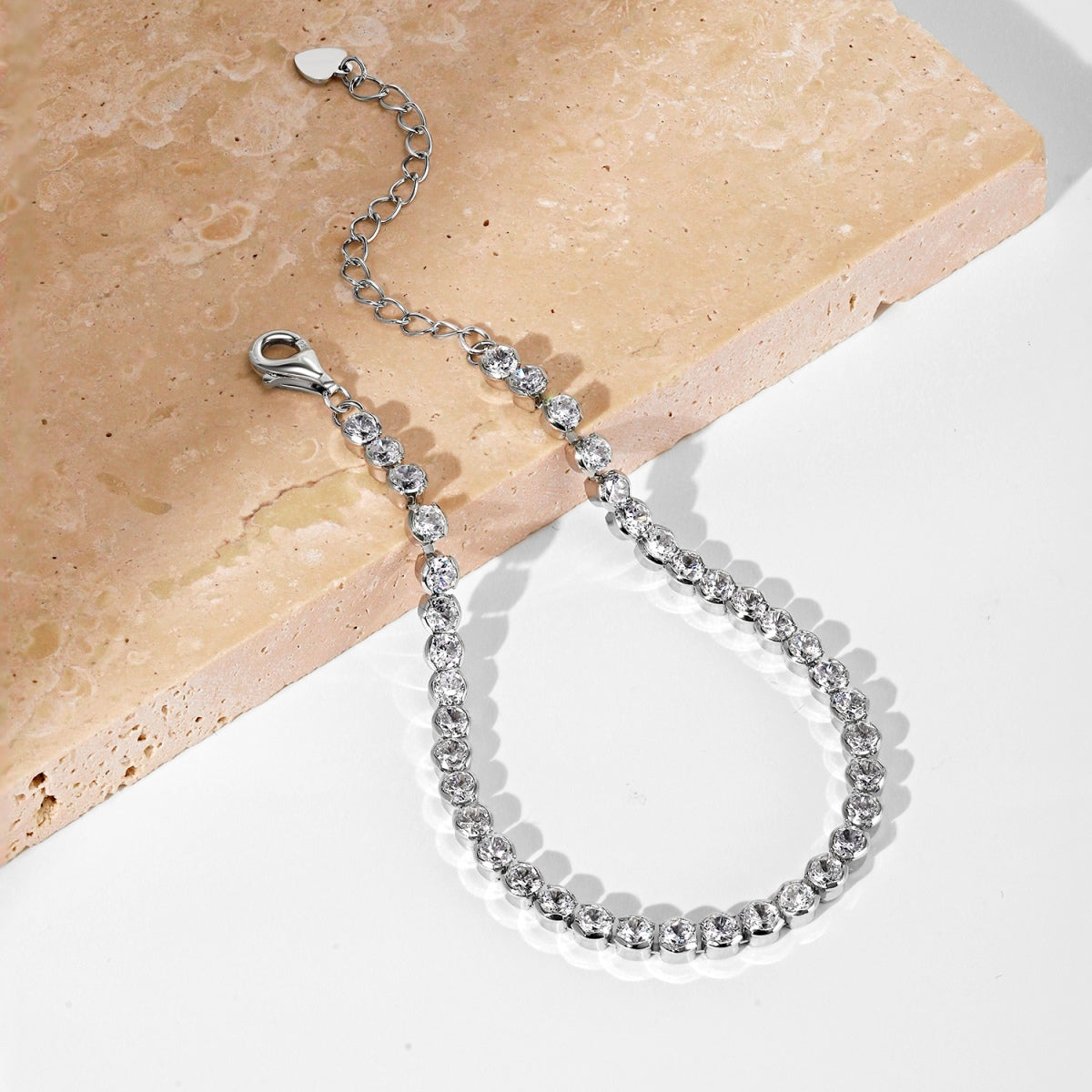 [Polaidi Jewelry]Ornate  Sparkling Round Cut Daily Bracelet
