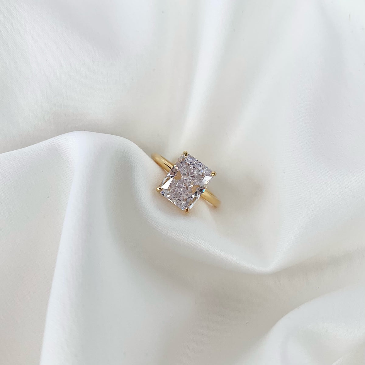 [Polaidi Jewelry]4.0 Carat Ornate Enchanting Radiand Cut Banquet Ring