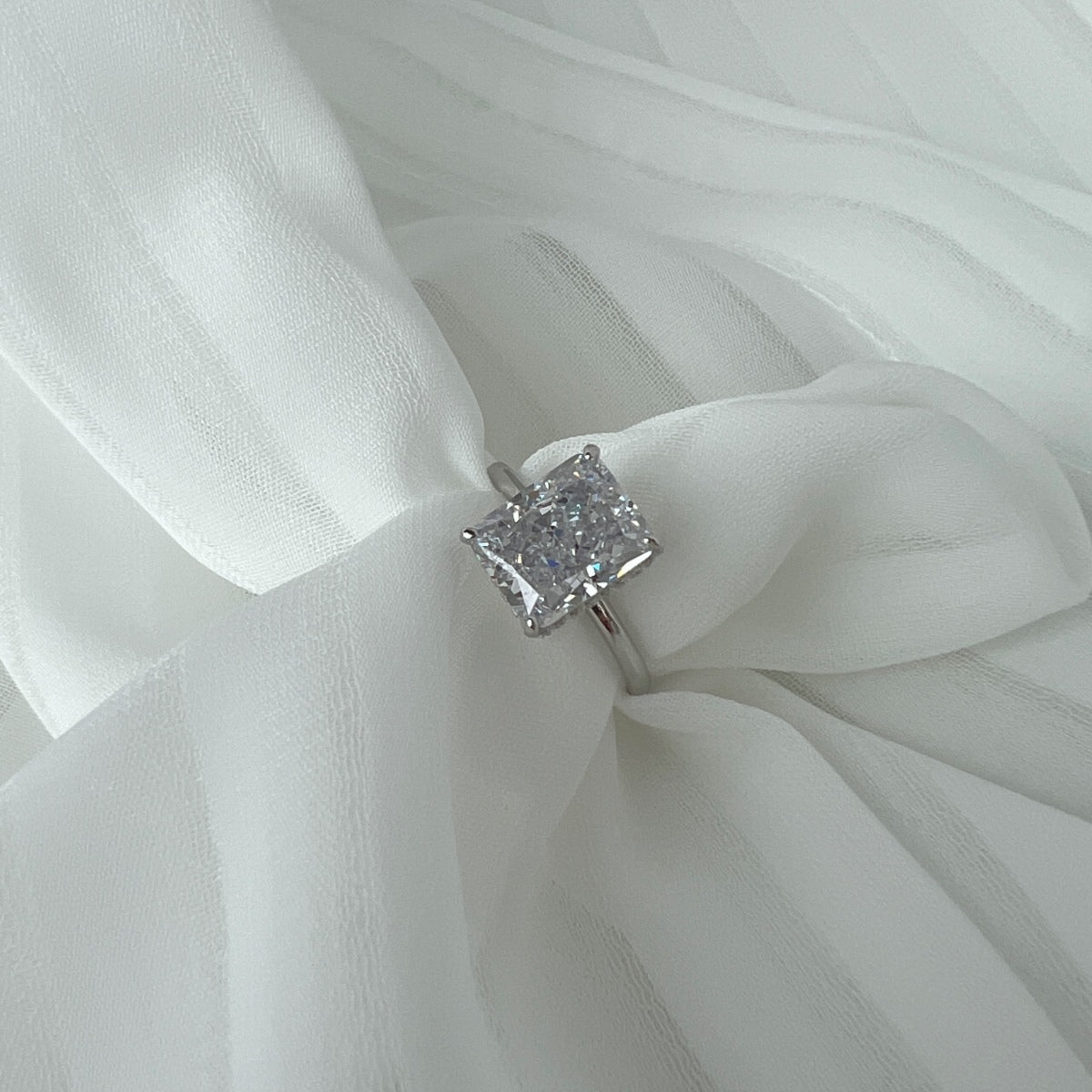 [Polaidi Jewelry]4.0 Carat Ornate Enchanting Radiand Cut Banquet Ring