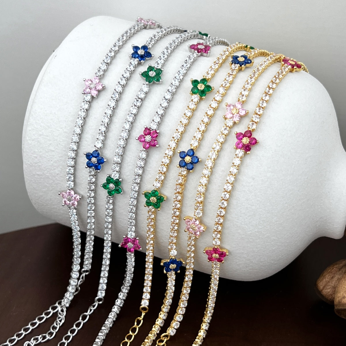 [Polaidi Jewelry]Sparkling Flower Shape Tennis Bracelet