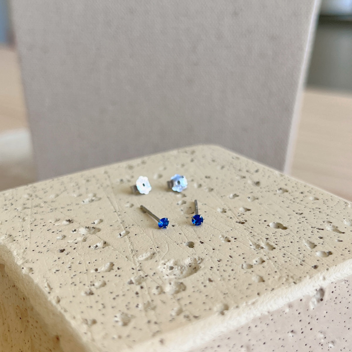 [Polaidi Jewelry]Delicate Solitaire Earrings