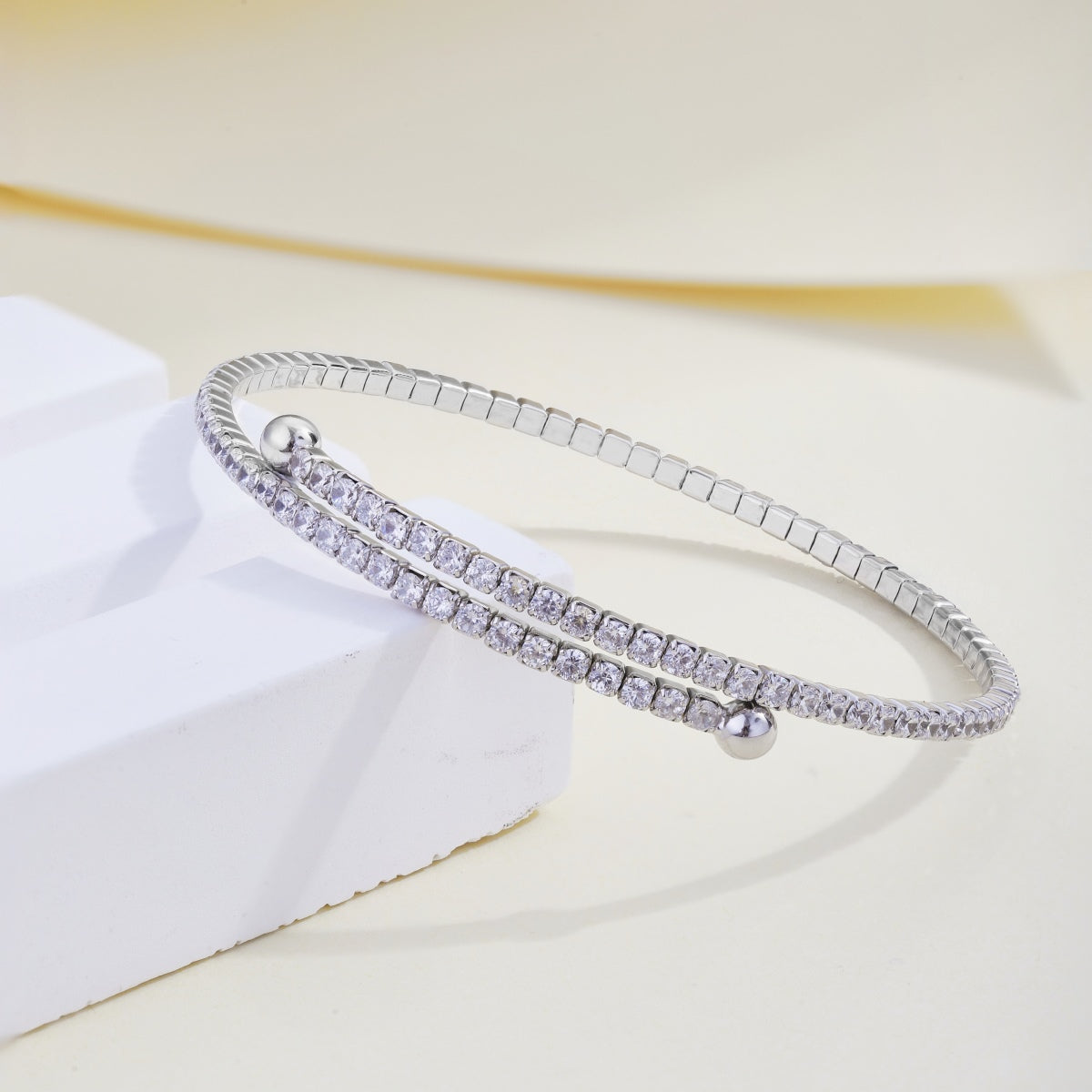 [Polaidi Jewelry]Row of Diamonds Round Fashion Bracelet