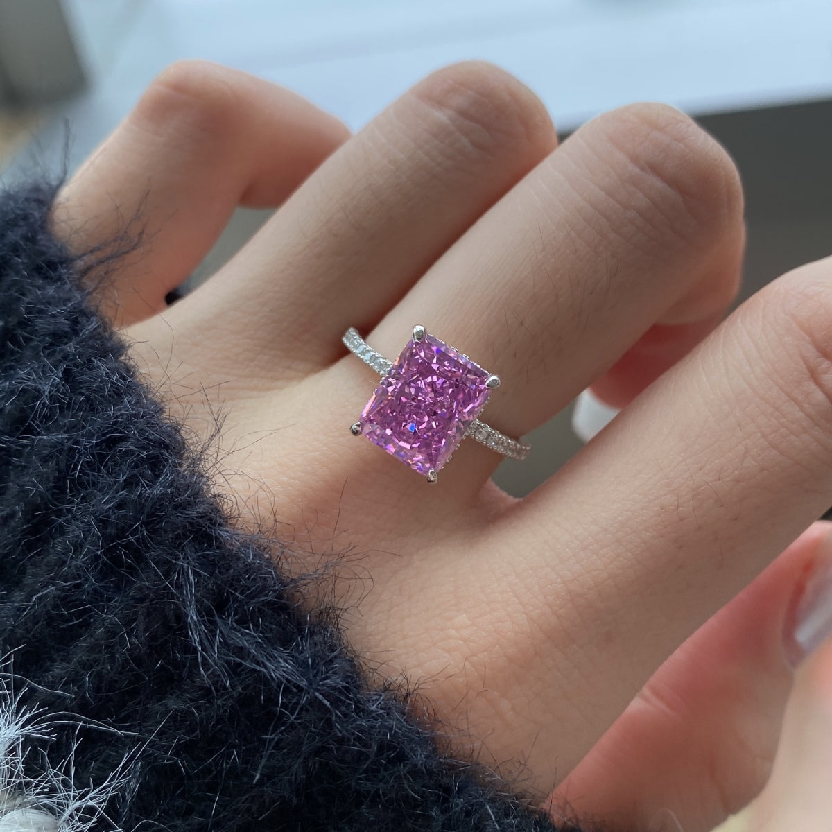 [Polaidi Jewelry]4.0 Carat Luxurious Engagement Ring