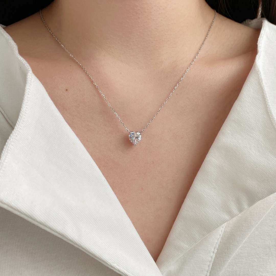 [Polaidi Jewelry]Heart Shape Main Stone Pendant Collarbone Necklace