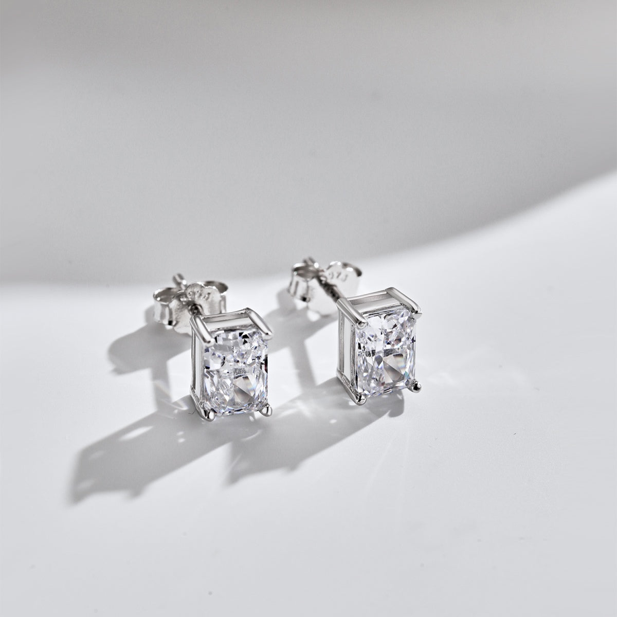 [Polaidi Jewelry]Radiant Luxurious Princess Cut Daily Earrings