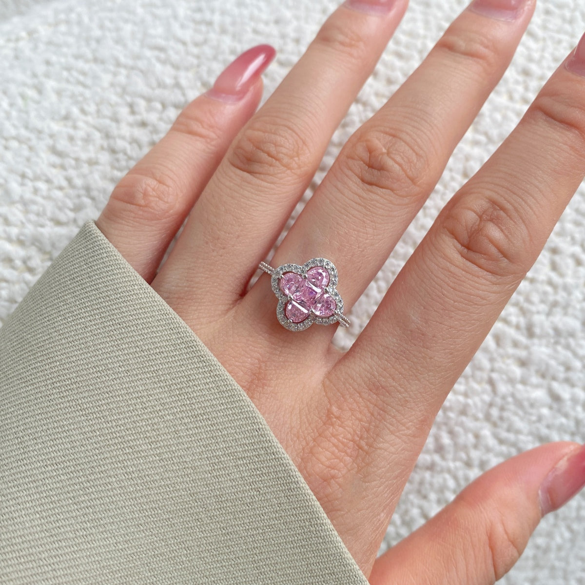 [Polaidi Jewelry]Luxurious Eternity Flower Shape Banquet Ring