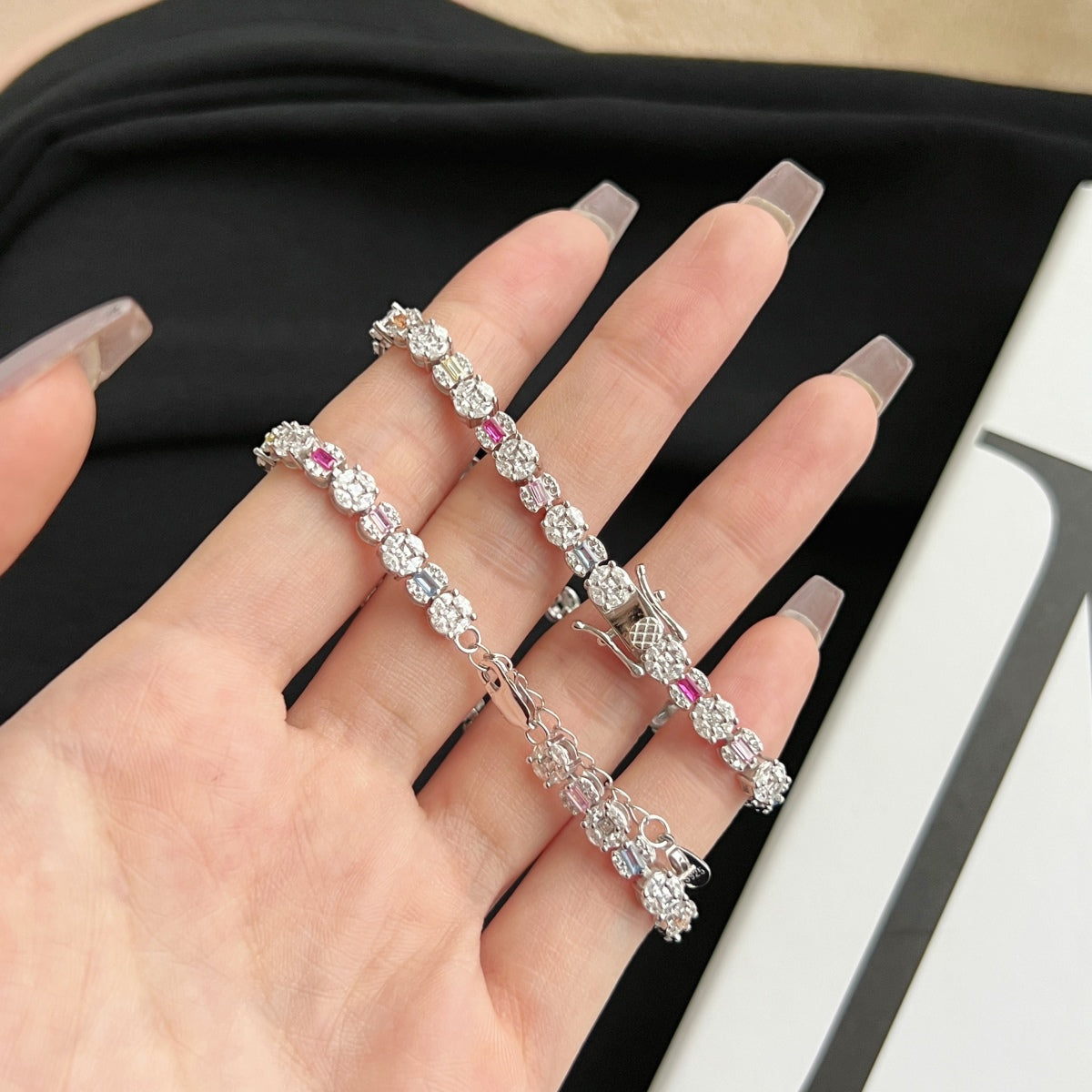 [Polaidi Jewelry]Dazzling Radiant Multi Cut Daily Bracelet