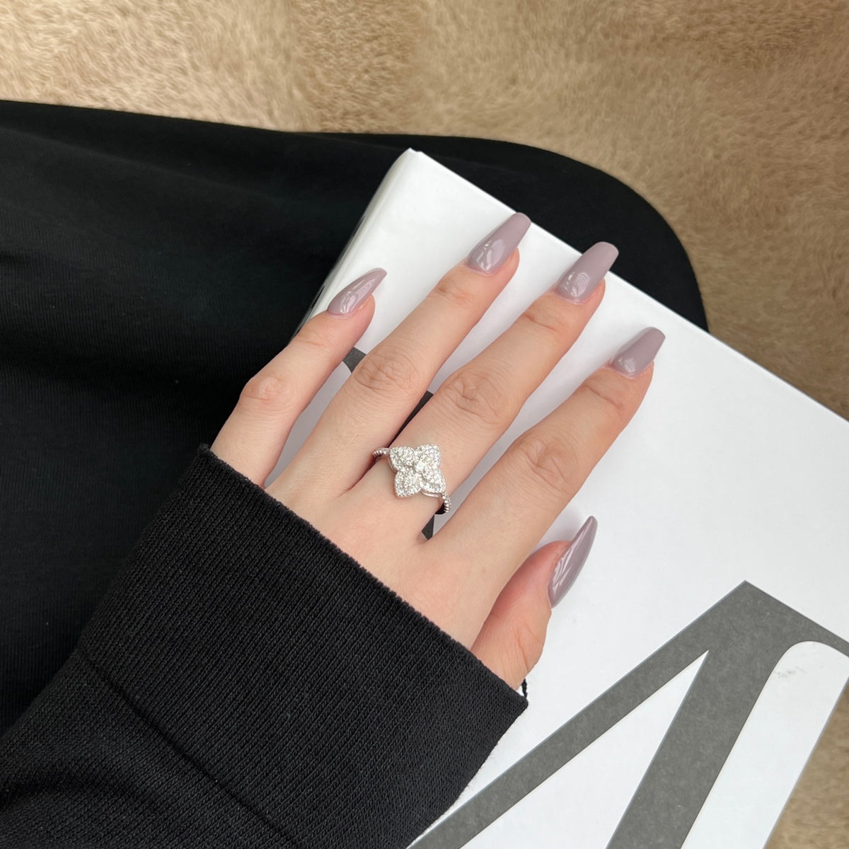 [Polaidi Jewelry]Luxurious Colorful Flower Shape Banquet Ring