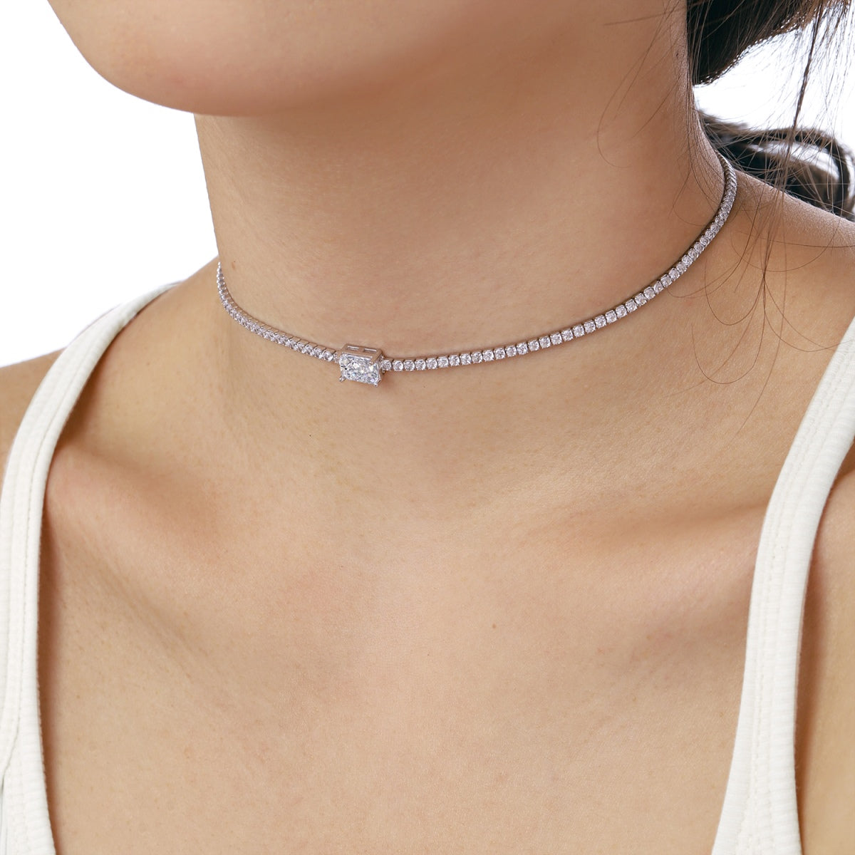 [Polaidi Jewelry]2.0 carat Ornate Emerald Cut Necklace