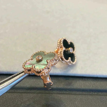 [：Polaidi Jewelry]クローバー ミディアム 1モチーフ グレーマザーオブパール ダイヤモンドピアス