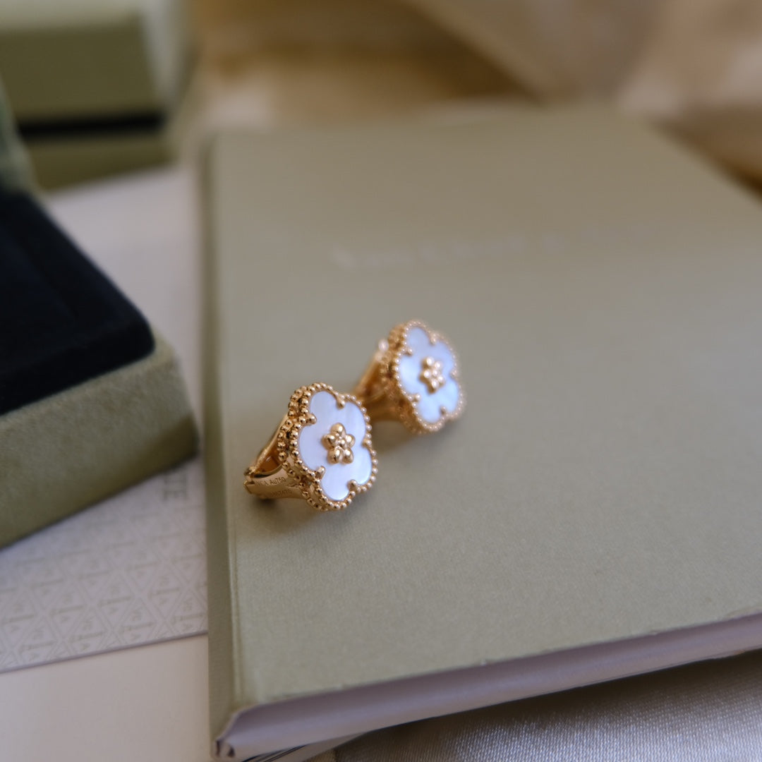 [：Polaidi Jewelry]LUCKY PINK GOLD WHITE MOP EARRINGS