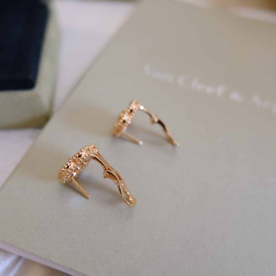 [：Polaidi Jewelry]LUCKY PINK GOLD WHITE MOP EARRINGS