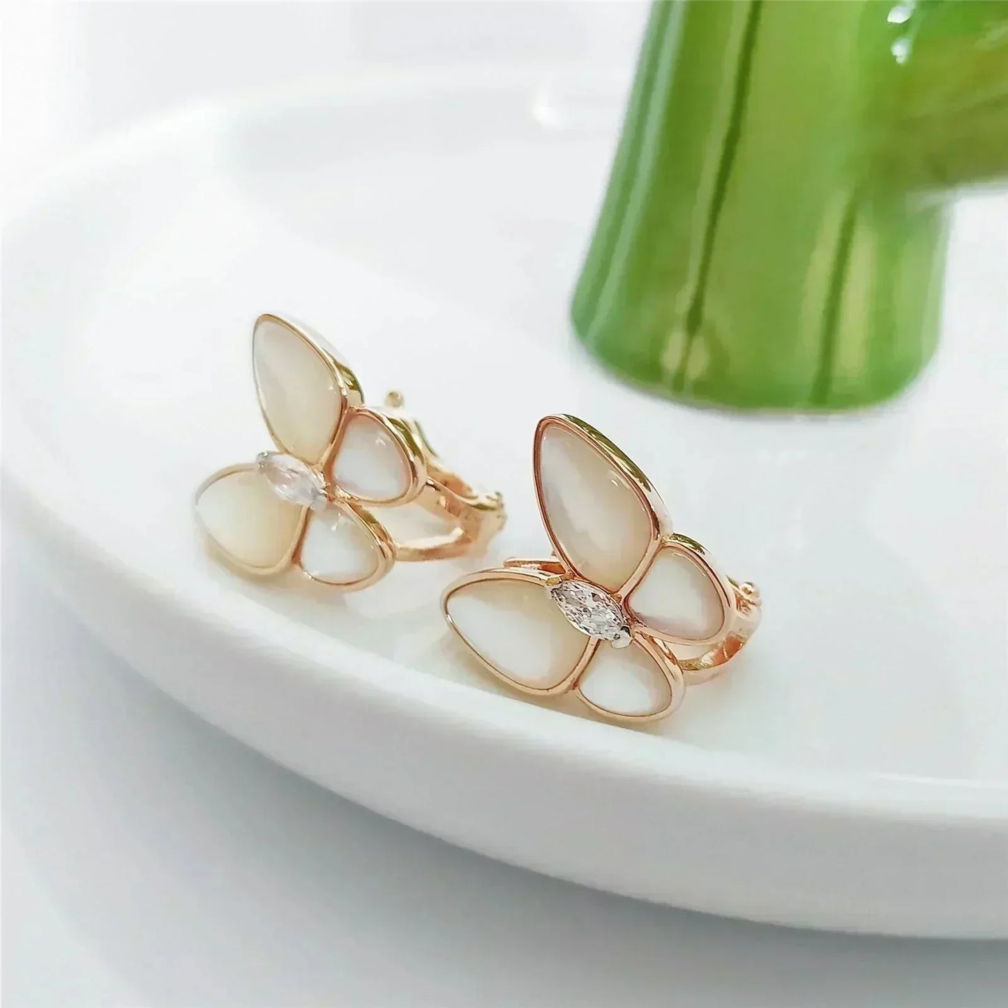 [Polaidi Jewelry]BUTTERFLY MOP DIAMOND EARRINGS