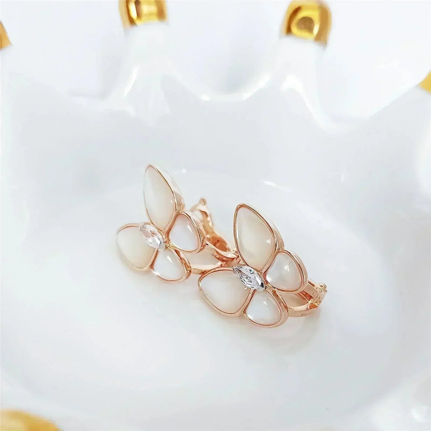 [Polaidi Jewelry]BUTTERFLY MOP DIAMOND EARRINGS