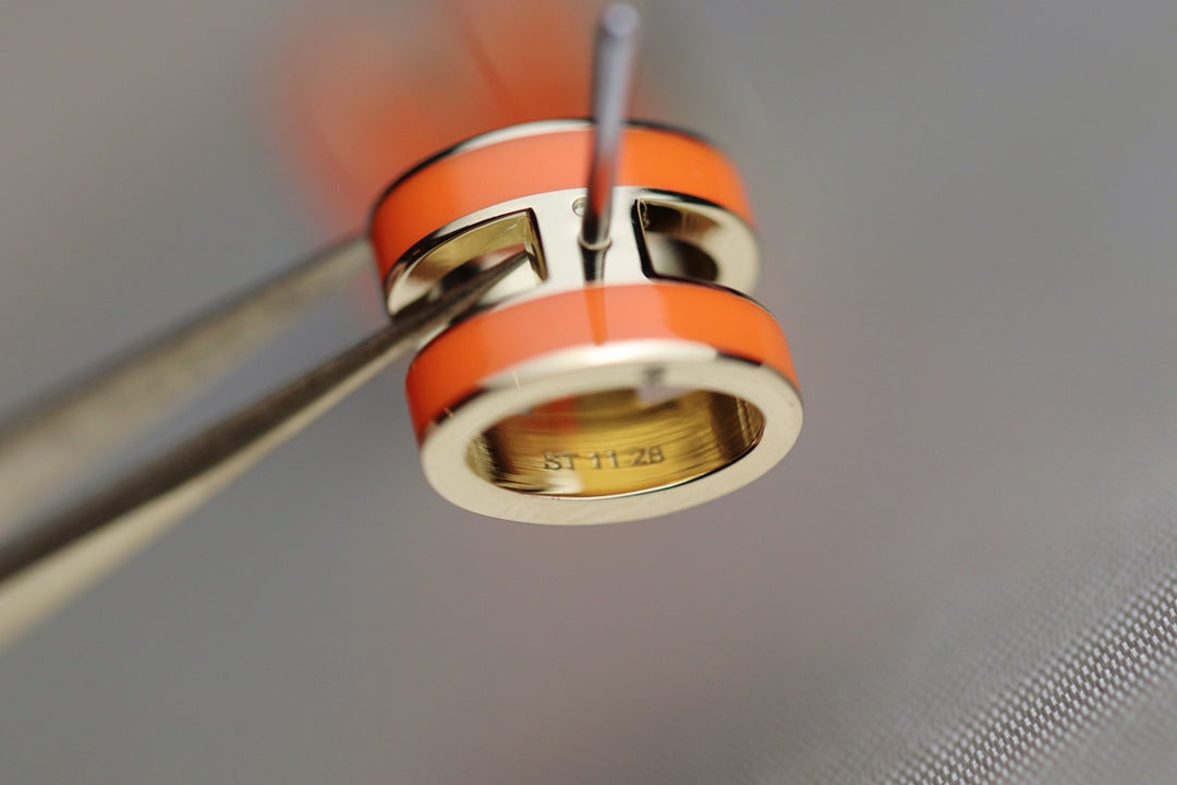 [Polaidi Jewelry]MINI POP H EARRINGS ORANGE