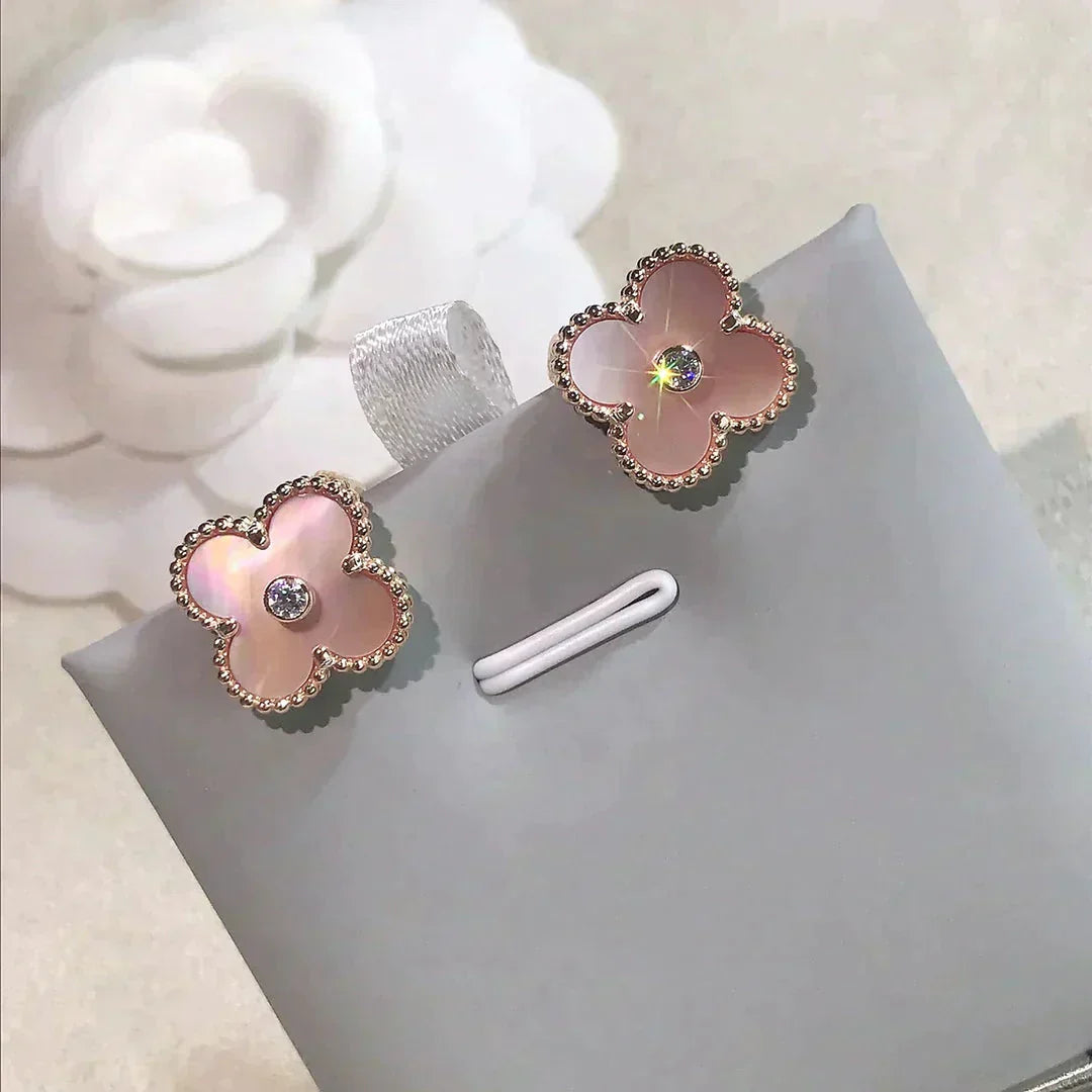 [：Polaidi Jewelry]CLOVER MEDIUM 1 MOTIFS マザーオブパール ダイヤモンド ピアス