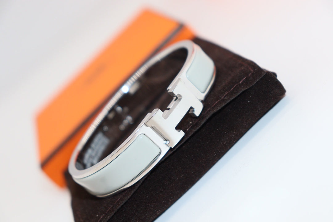 [Polaidi Jewelry]H LIGHT BLUE BRACELET