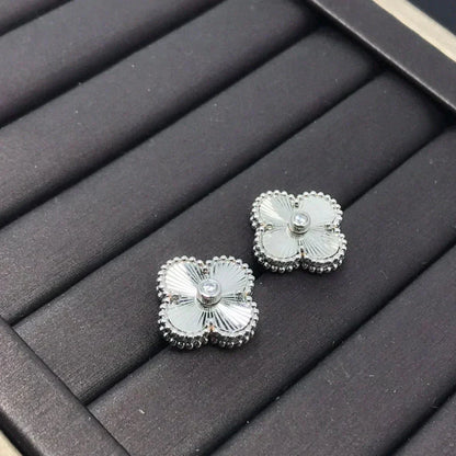 [Polaidi Jewelry]CLOVER MINI 9.5MM LASER EARRINGS