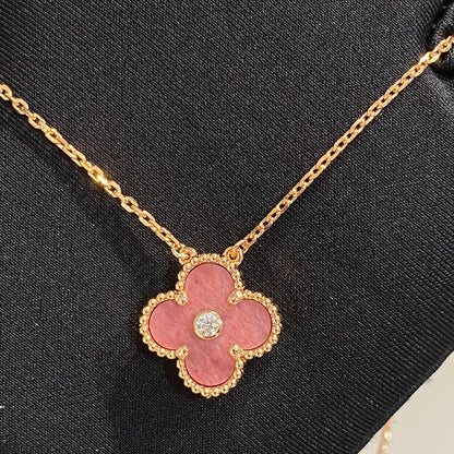 [Polaidi Jewelry]CLOVER 15MM DIAMOND RHODONITE NECKLACE