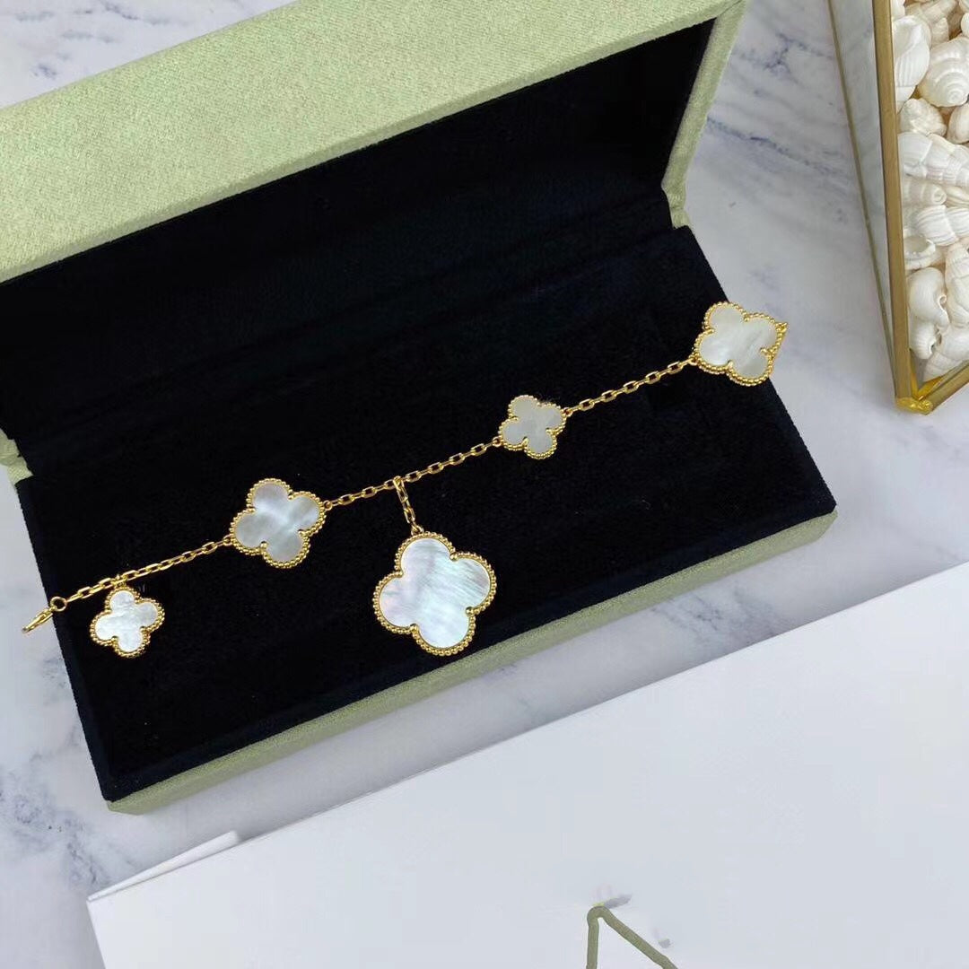 [：Polaidi Jewelry]マジック クローバー マザーオブパール ブレスレット 5モチーフ