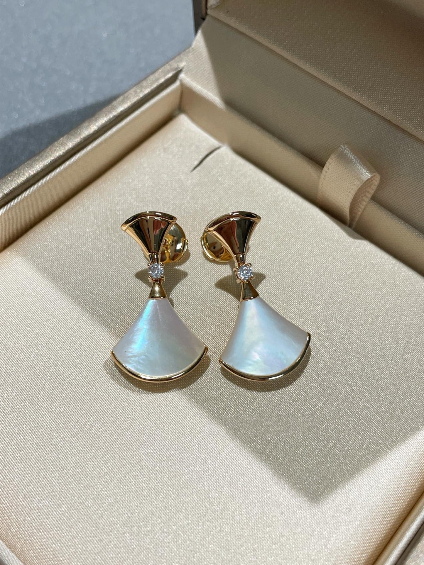 [Polaidi Jewelry]DREAM MOP 1 DIAMOND EARRINGS