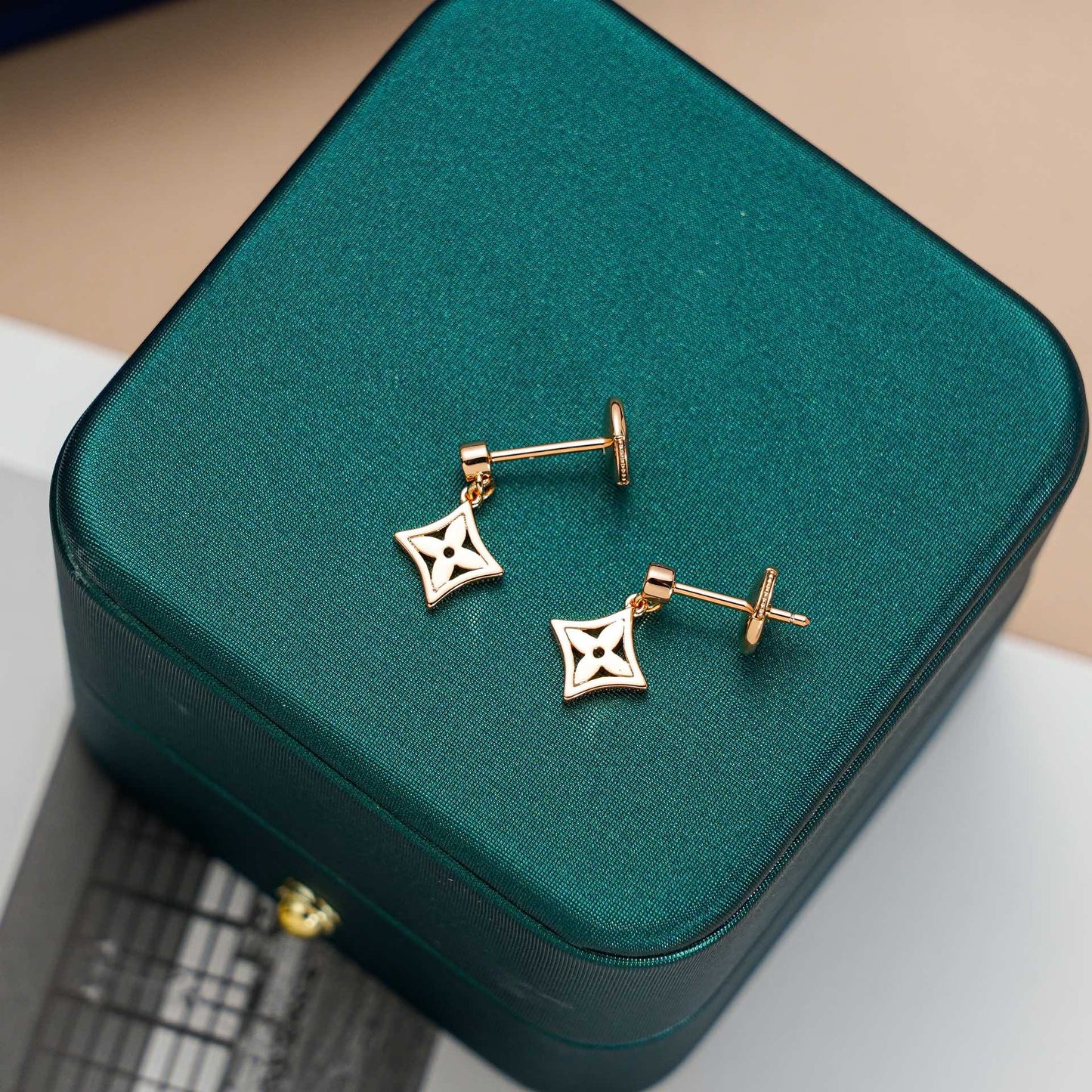 [：Polaidi Jewelry]STAR EARRINGS GOLD