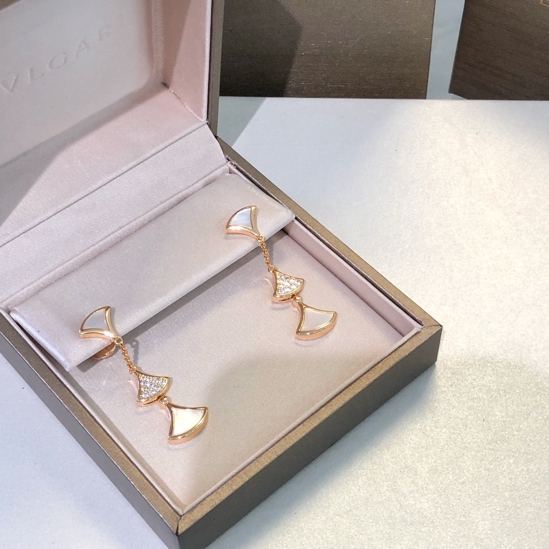 [Polaidi Jewelry]DREAM EARRINGS 3 MOTIFS DIAMOND MOP PINK GOLD