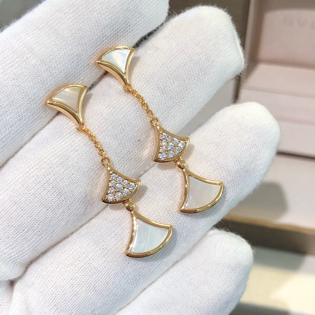 [Polaidi Jewelry]DREAM EARRINGS 3 MOTIFS DIAMOND MOP PINK GOLD