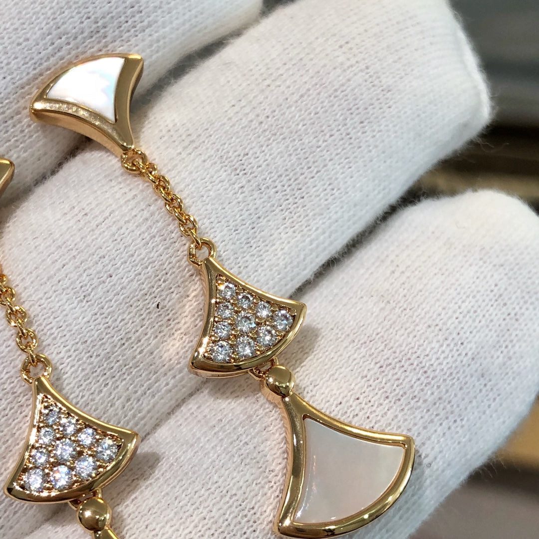 [Polaidi Jewelry]DREAM EARRINGS 3 MOTIFS DIAMOND MOP PINK GOLD