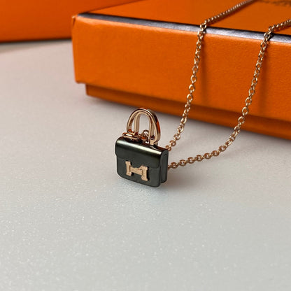 [Polaidi Jewelry]CONSTANCE BLACK PEDANT PINK GOLD NECKLACE