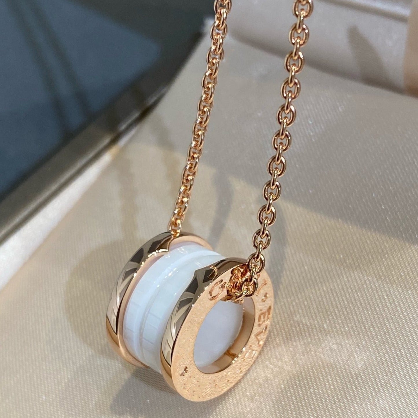 [Polaidi Jewelry]ZERO 1 WHITE CERAMIC PINK GOLD NECKLACE