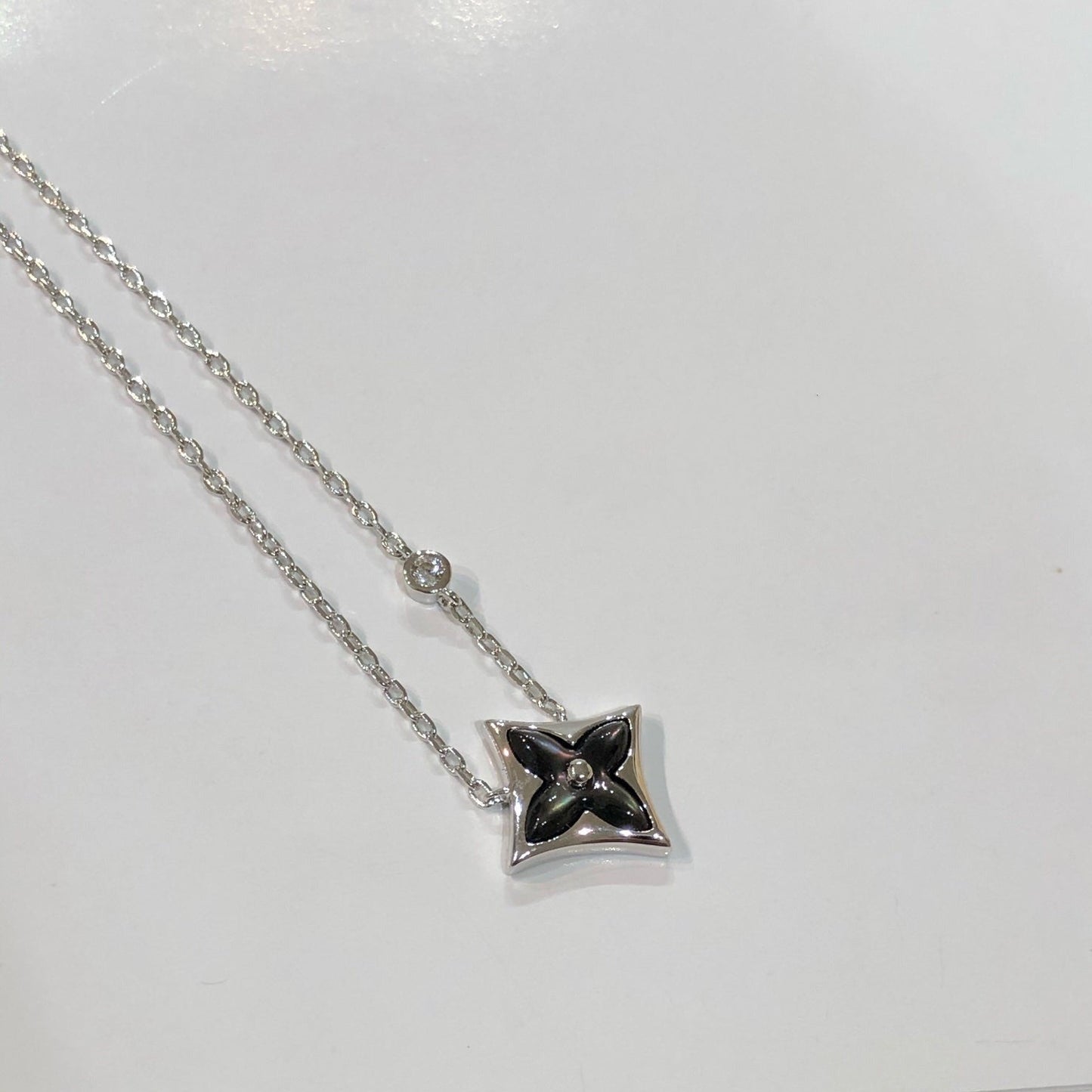 [：Polaidi Jewelry]STAR BLACK MOP NECKLACE