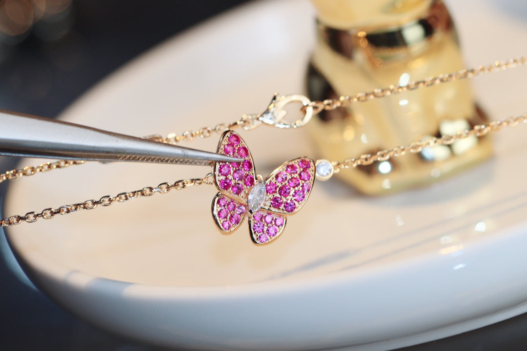 [：Polaidi Jewelry]BUTTERFLY RED DIAMOND ROSE GOLD NECKLACE