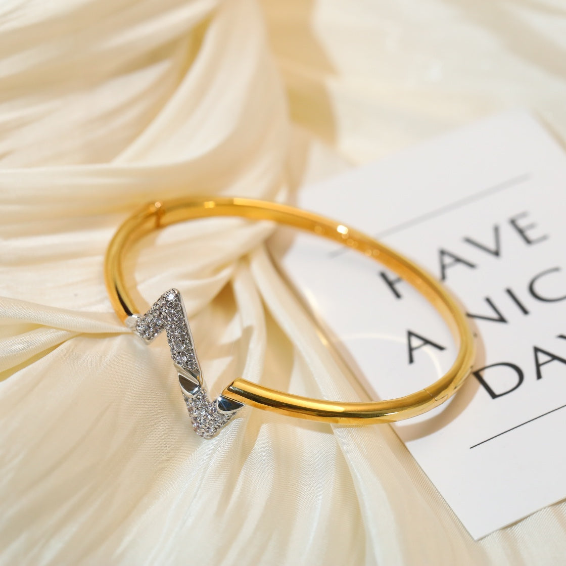 [：Polaidi Jewelry]VOLTE UPSITE DOWN GOLD DIAMOND BRACELET
