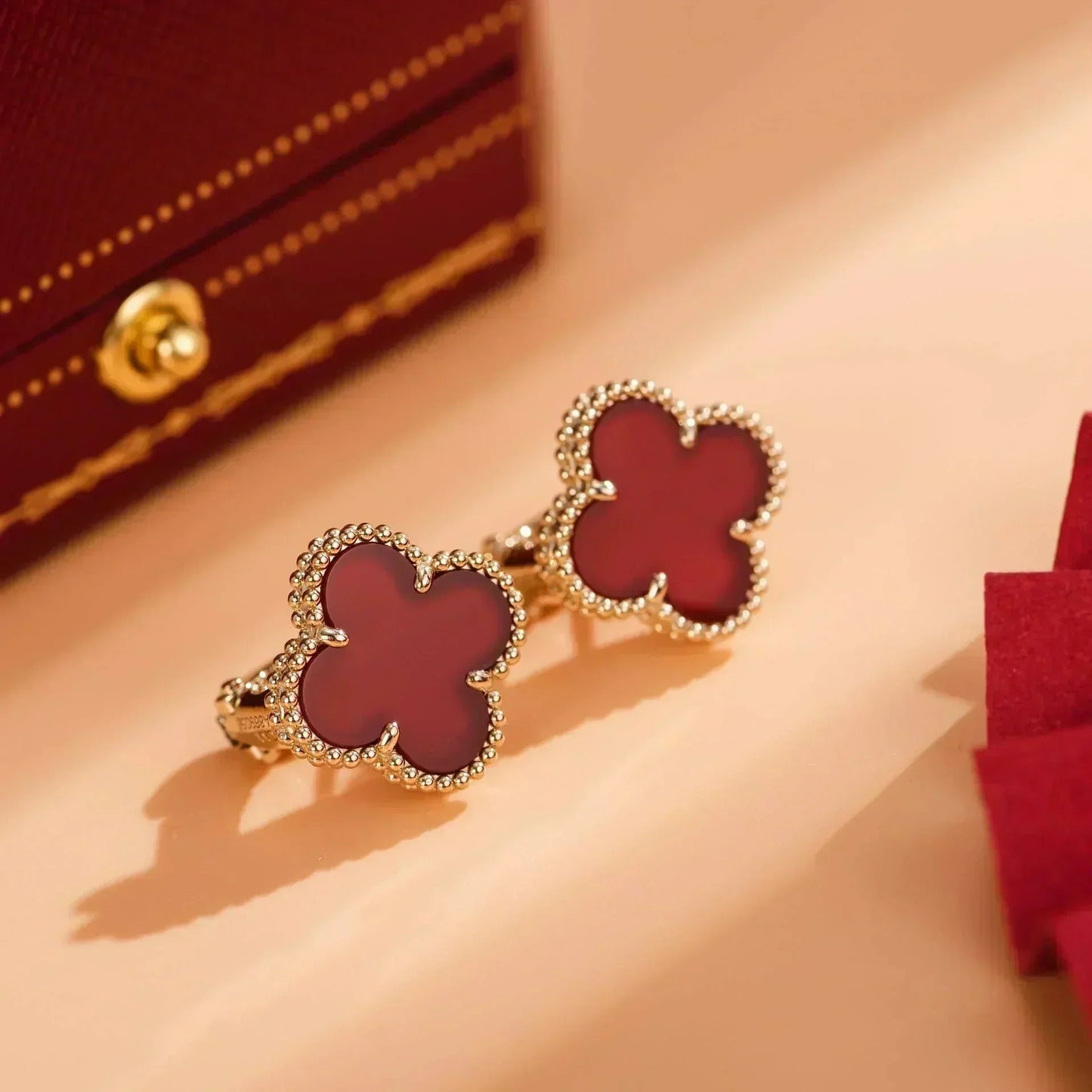 [：Polaidi Jewelry]CLOVER MEDIUM 1 MOTIFS CARNELIAN  EARRINGS