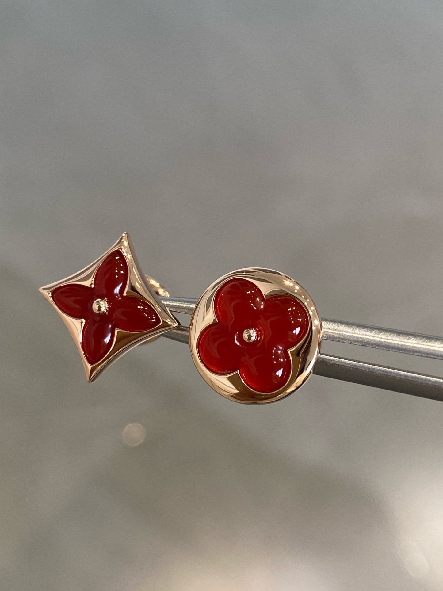 [Polaidi Jewelry]STAR AND SUN PINK GOLD CARNELIAN STUD EARRINGS