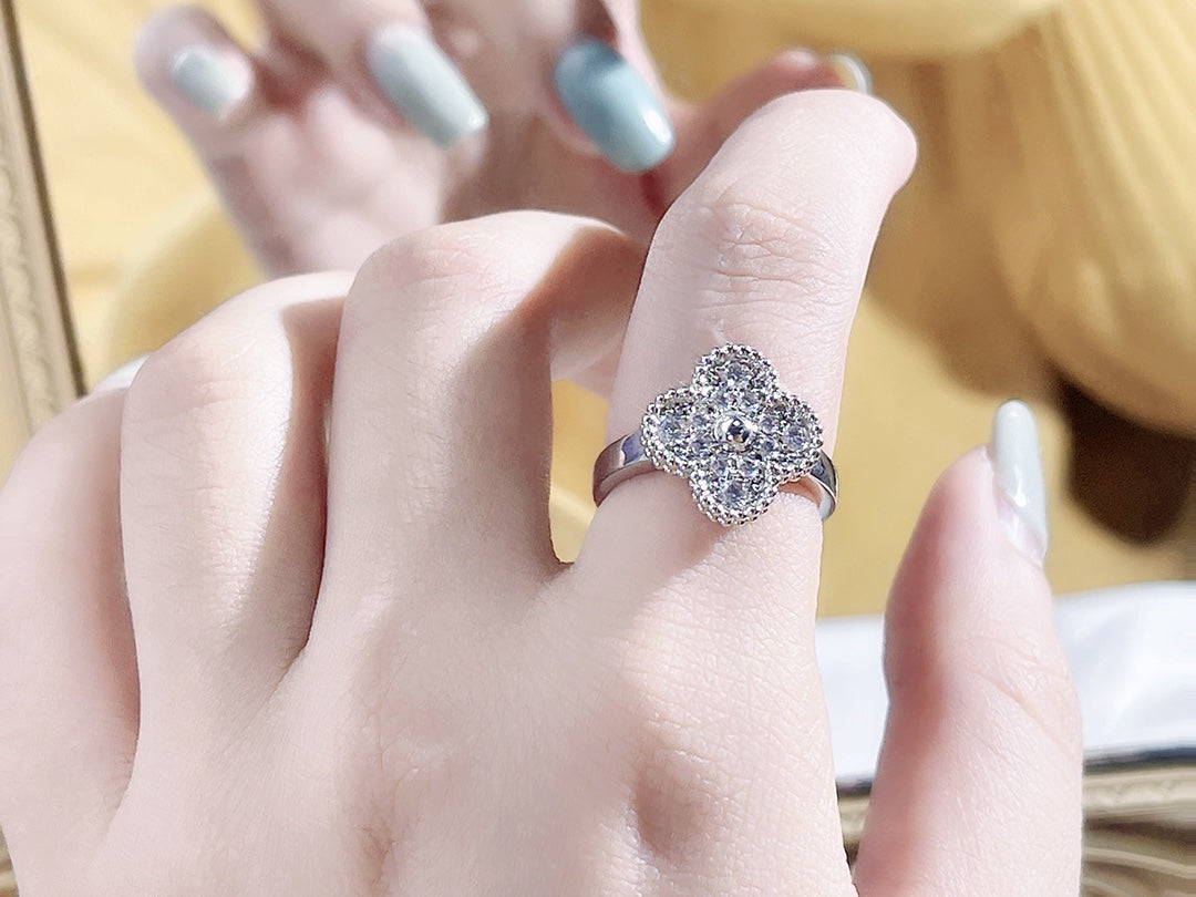 [Polaidi Jewelry]CLOVER DIAMOND RING