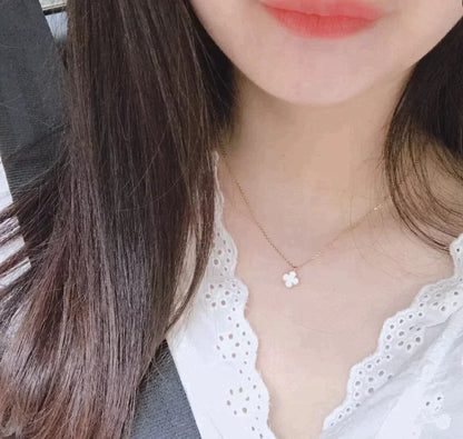 [Polaidi Jewelry]CLOVER MINI 9.5MM WHITE MOTHER-OF-PEARL NECKLACE