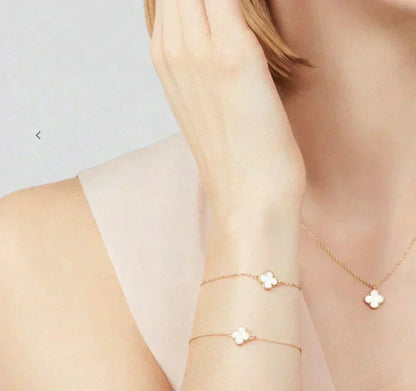 [Polaidi Jewelry]CLOVER MINI 9.5MM WHITE MOTHER-OF-PEARL NECKLACE