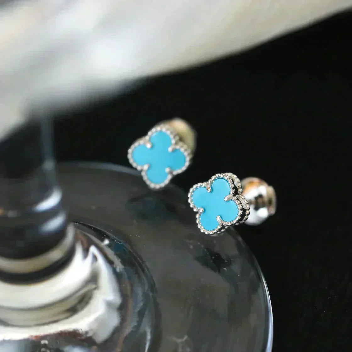 [：Polaidi Jewelry]クローバー ミニターコイズ シルバースタッドピアス